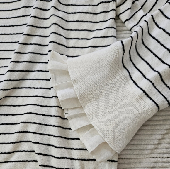 LOFT Striped White and Black Sweater with Ruffle Sleeves Size XL - Picture 4 of 5